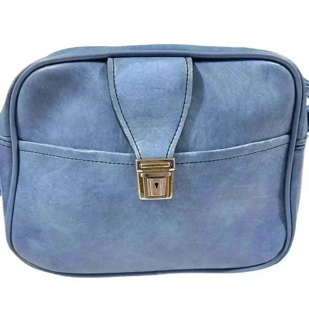 VINTAGE 1970S SKY BLUE VINYL ZIP TOP CARRY‎ ON/ SHOULDER BAG